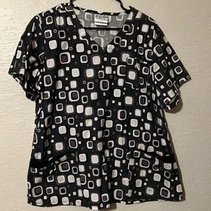 Geo Print Gray Scrub Top